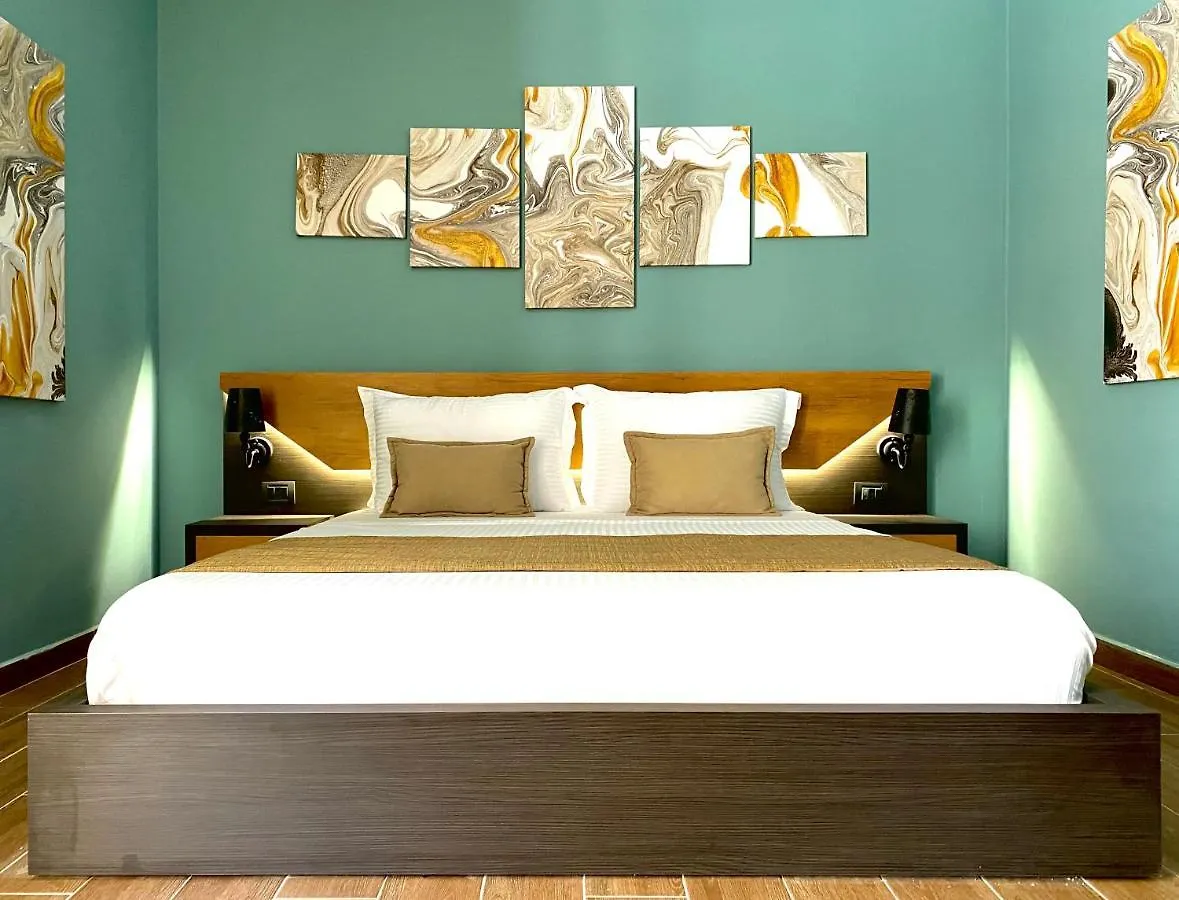 فلورا Eka Luxury Apartments