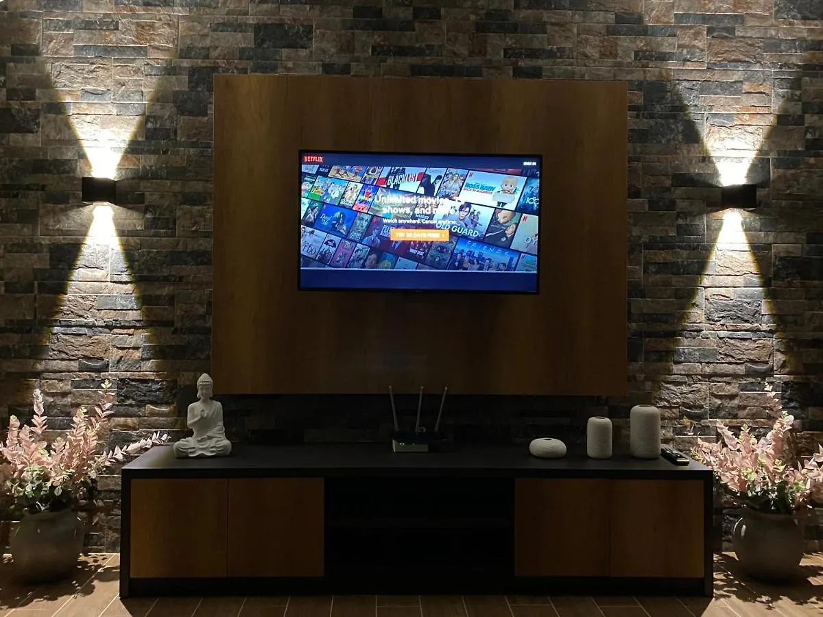 فلورا Eka Luxury Apartments 0*,
