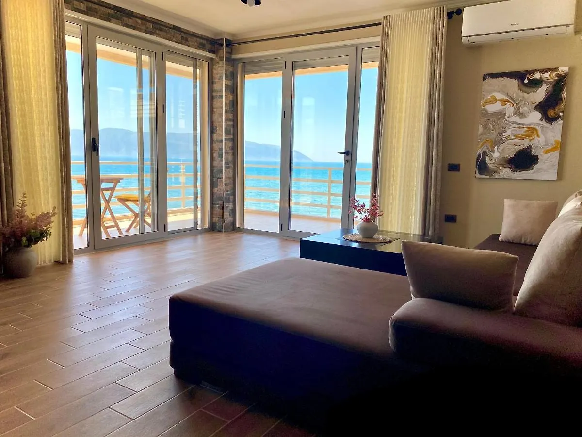 فلورا Eka Luxury Apartments ألبانيا