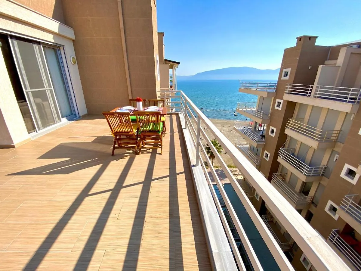 فلورا Eka Luxury Apartments