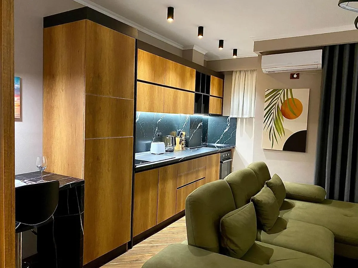 فلورا Eka Luxury Apartments ألبانيا