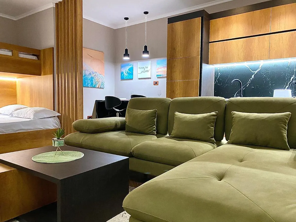 فلورا Eka Luxury Apartments