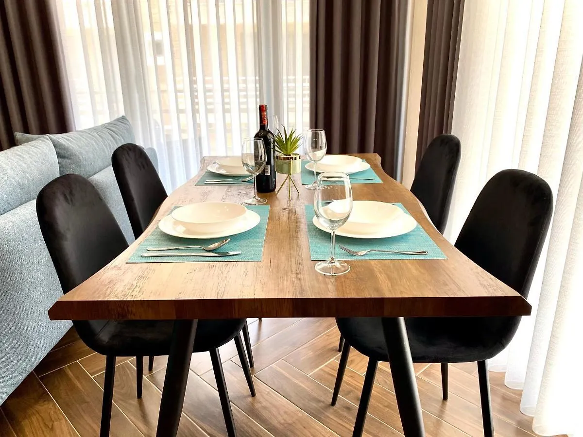 فلورا Eka Luxury Apartments 0*,