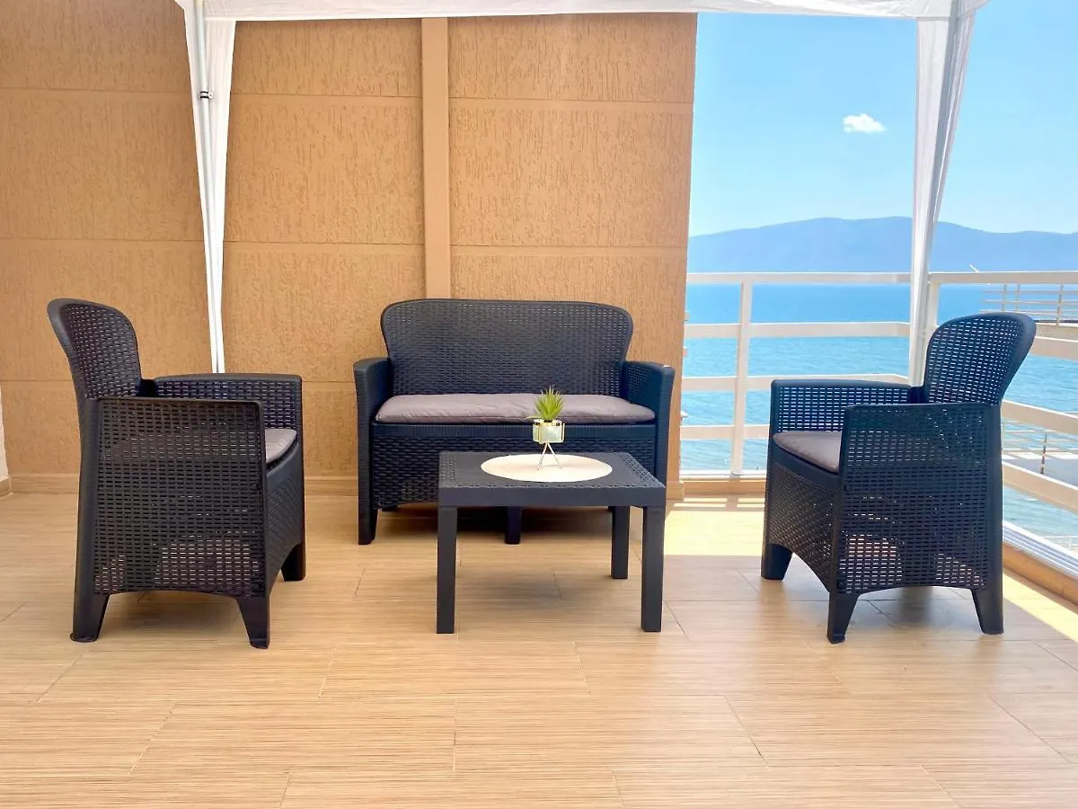 فلورا Eka Luxury Apartments